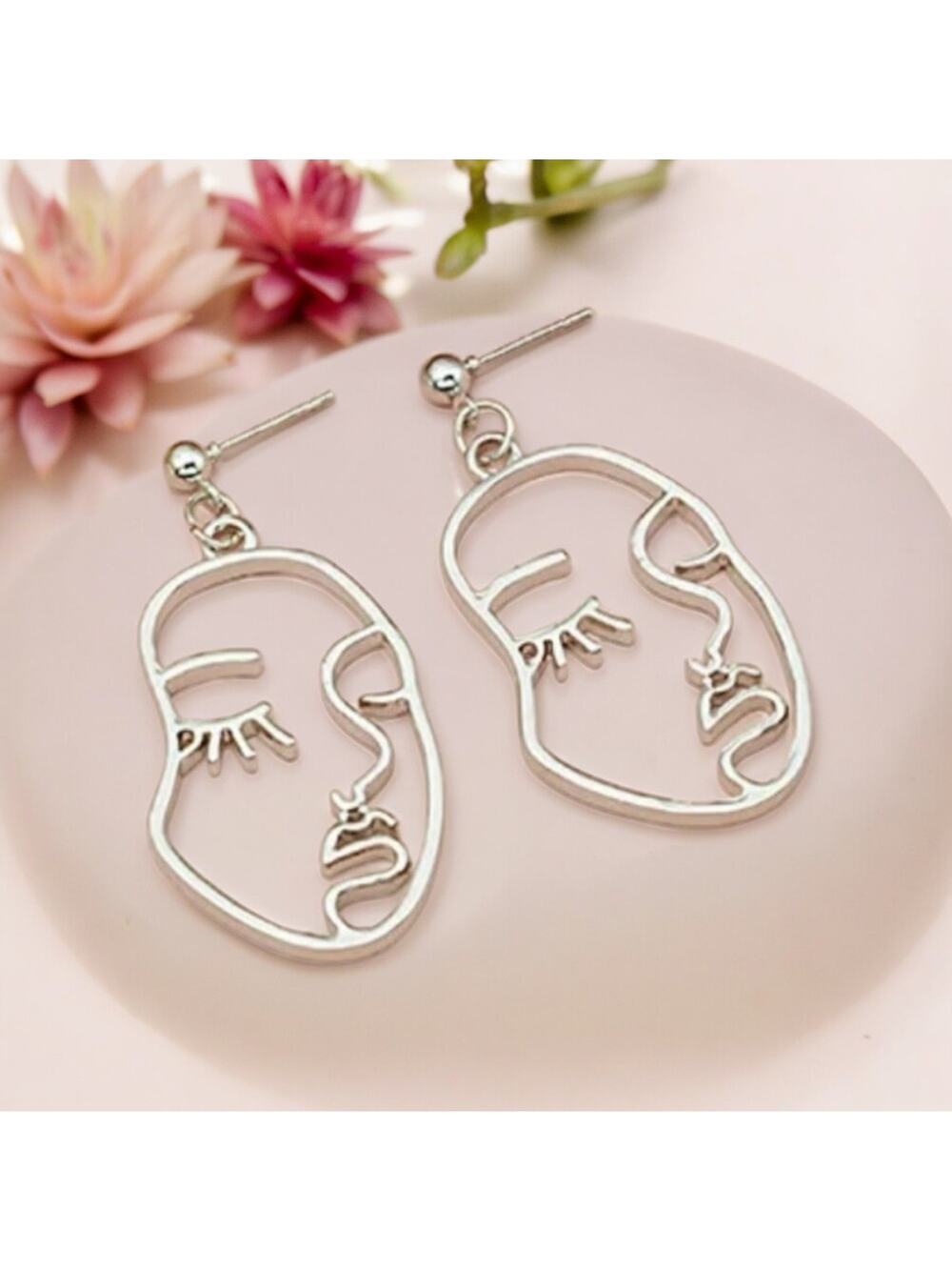 NEW 18K white gold plated hallow woman face dangle earrings jewelry gift B20